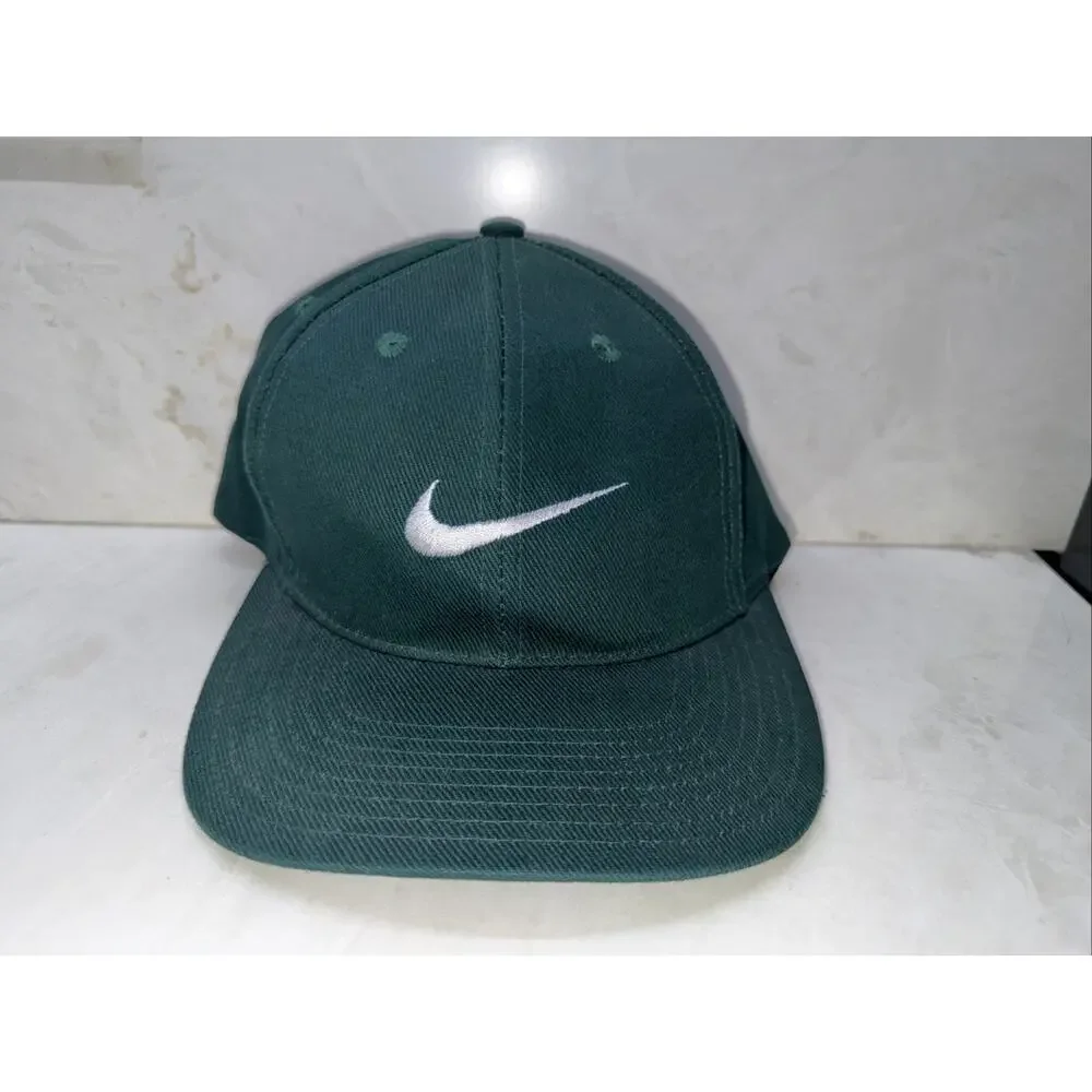 Vintage Nike Hat Cap Green Center Swoosh Snap Back White Tag F5-01-04-CCH #56323